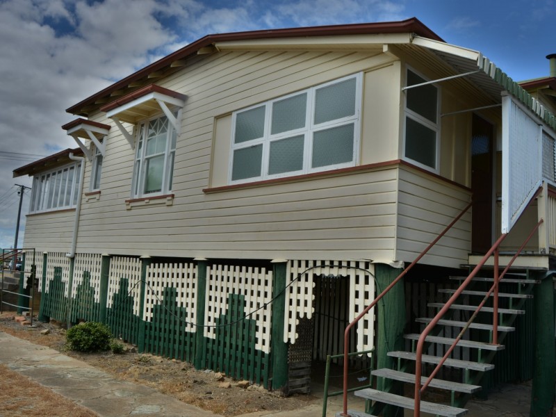 97 Albion Street, Warwick QLD 4370