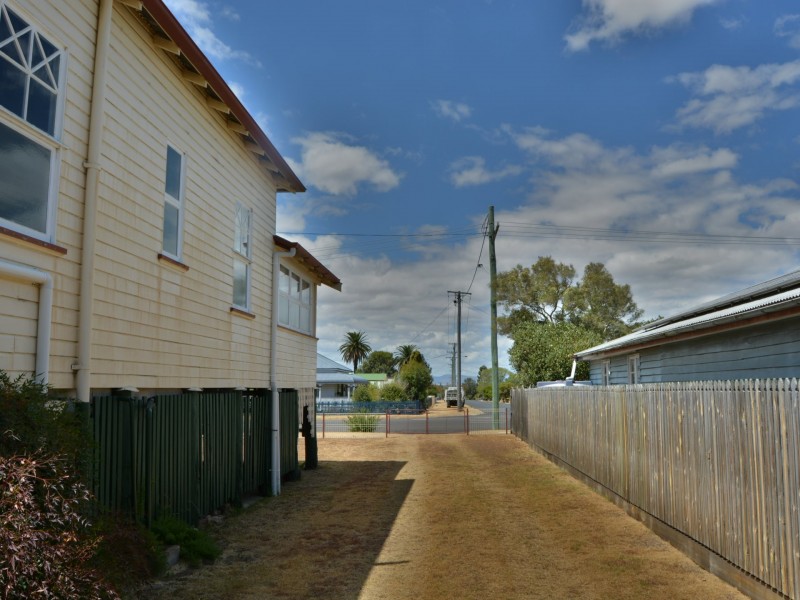 97 Albion Street, Warwick QLD 4370