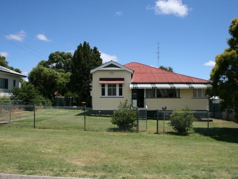 9 George ST, Warwick QLD 4370