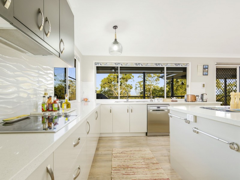 44 Everest Road, Rosenthal Heights QLD 4370