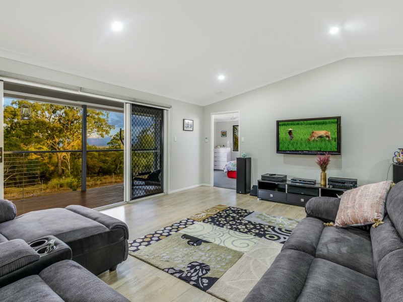 44 Everest Road, Rosenthal Heights QLD 4370