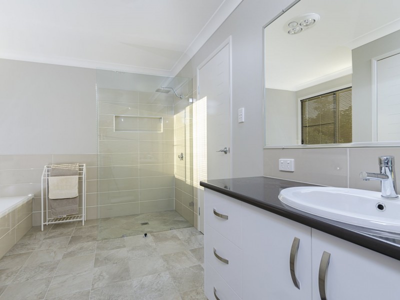 44 Everest Road, Rosenthal Heights QLD 4370