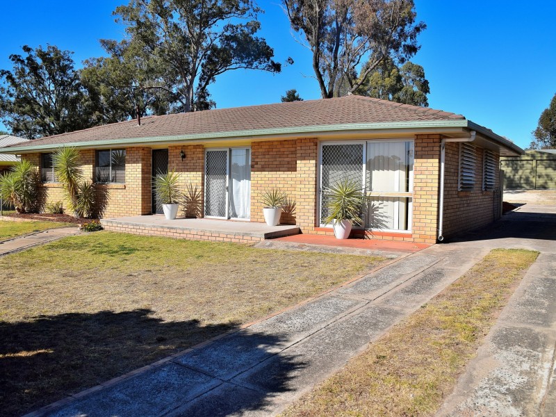 52 Baguley Street, Warwick QLD 4370