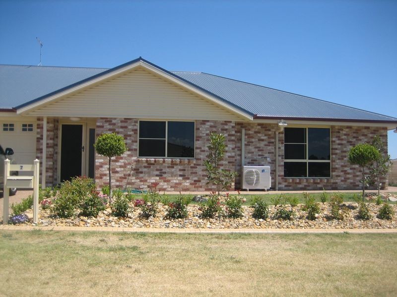 1/7 Coulsell Street,, Warwick QLD 4370