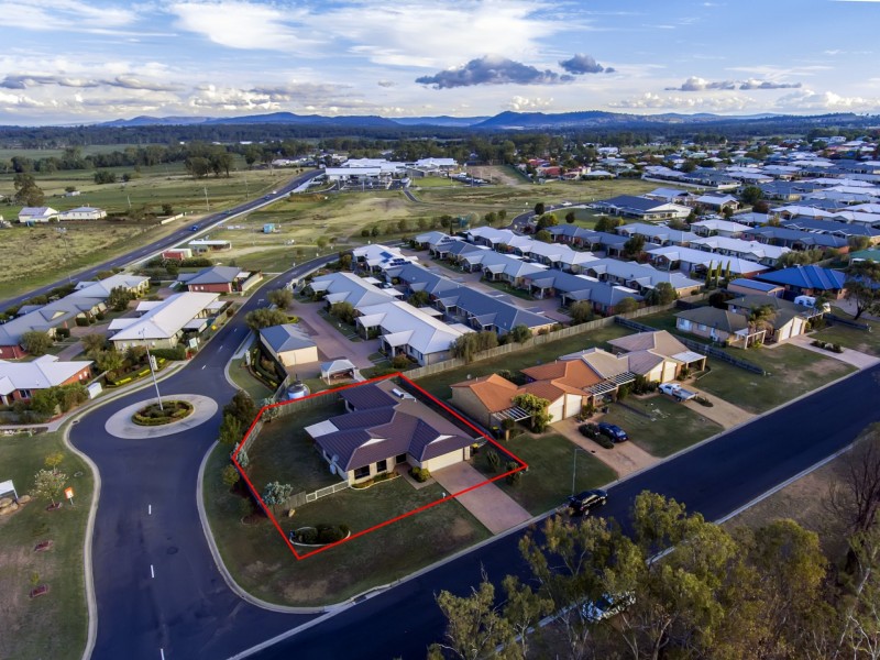 8 Flitcroft Street, Warwick QLD 4370