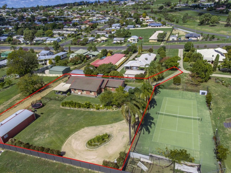 2/217 Pratten St, Warwick QLD 4370