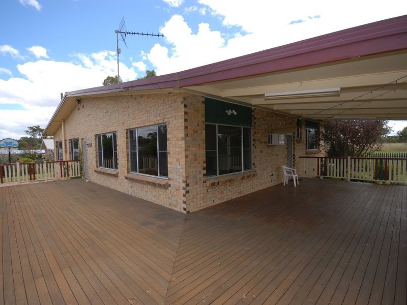 9 Gibson Road, Warwick QLD 4370