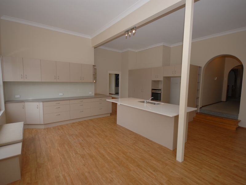 9 Gibson Road, Warwick QLD 4370