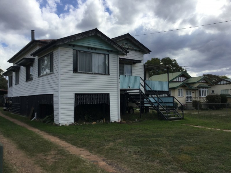 23 Gore Street, Warwick QLD 4370