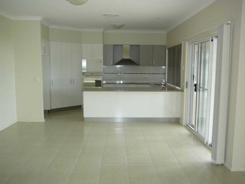 11 Floribunda Avenue, Warwick QLD 4370