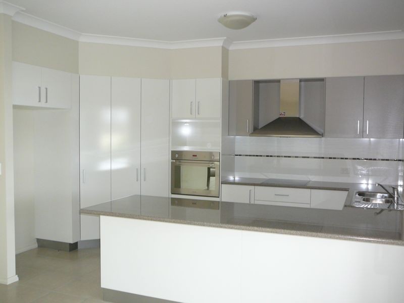 11 Floribunda Avenue, Warwick QLD 4370