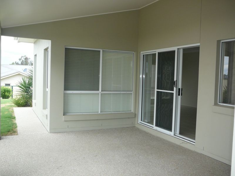 11 Floribunda Avenue, Warwick QLD 4370