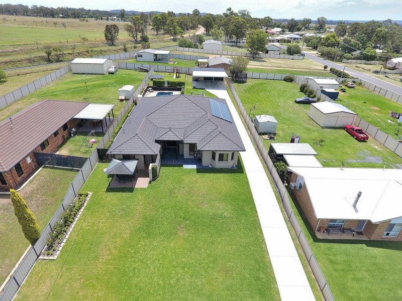 13 Batterham Street, Warwick QLD 4370