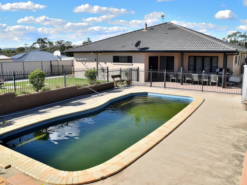 13 Batterham Street, Warwick QLD 4370