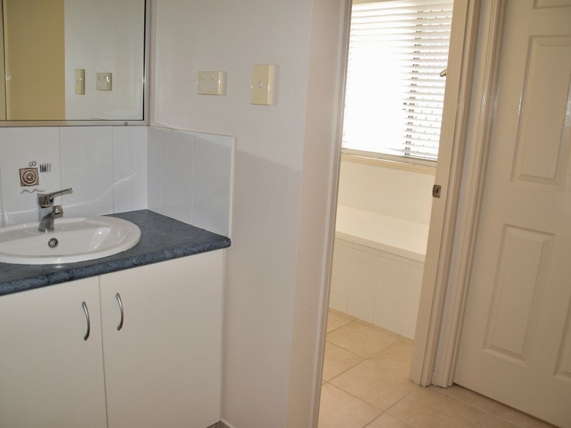 52 Doncaster Drive, Rosenthal Heights QLD 4370