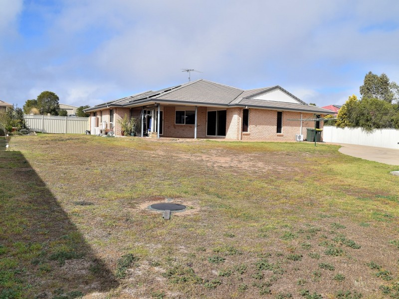 52 Doncaster Drive, Rosenthal Heights QLD 4370