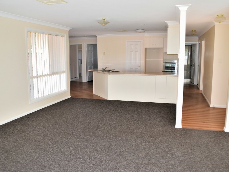 12 Finch Street, Warwick QLD 4370