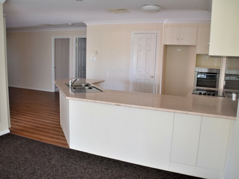 12 Finch Street, Warwick QLD 4370