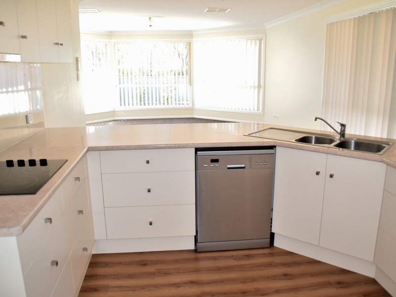 12 Finch Street, Warwick QLD 4370