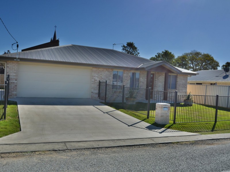 29 Stewart Avenue, Warwick QLD 4370