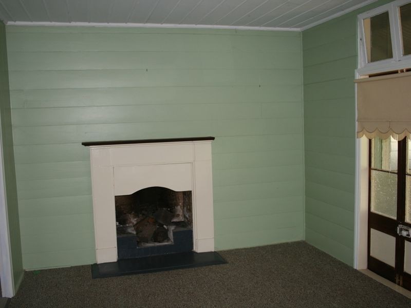 11 Coe Street, Warwick QLD 4370