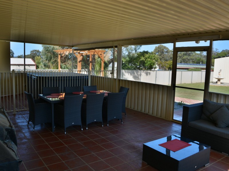 8 Emma Drive, Warwick QLD 4370