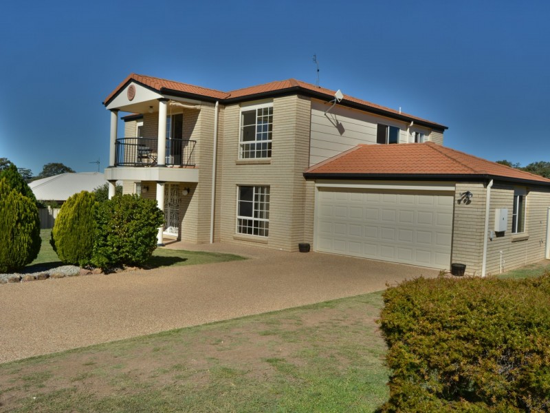 8 Emma Drive, Warwick QLD 4370