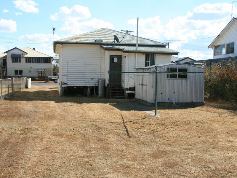 32 Lyons Street, Warwick QLD 4370