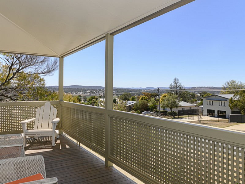 103 Locke Street, Warwick QLD 4370