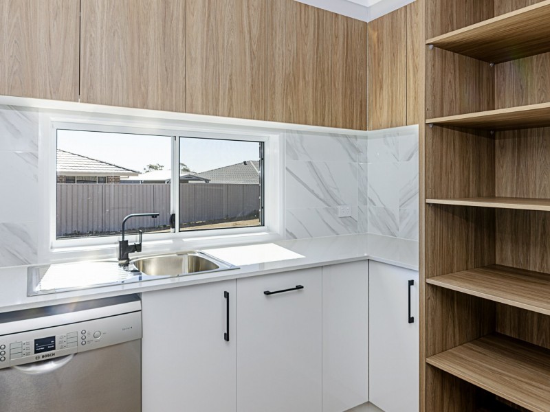 4 Derby Drive, Rosenthal Heights QLD 4370