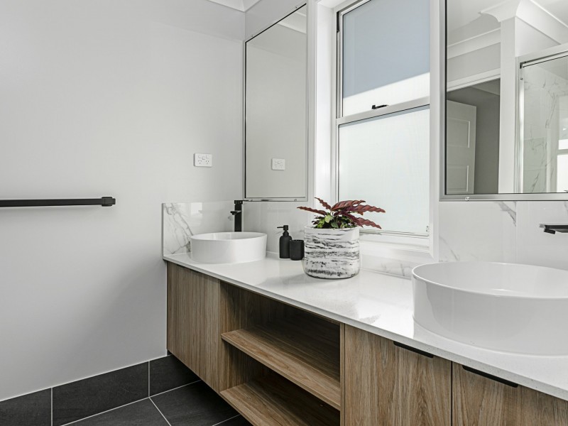 4 Derby Drive, Rosenthal Heights QLD 4370