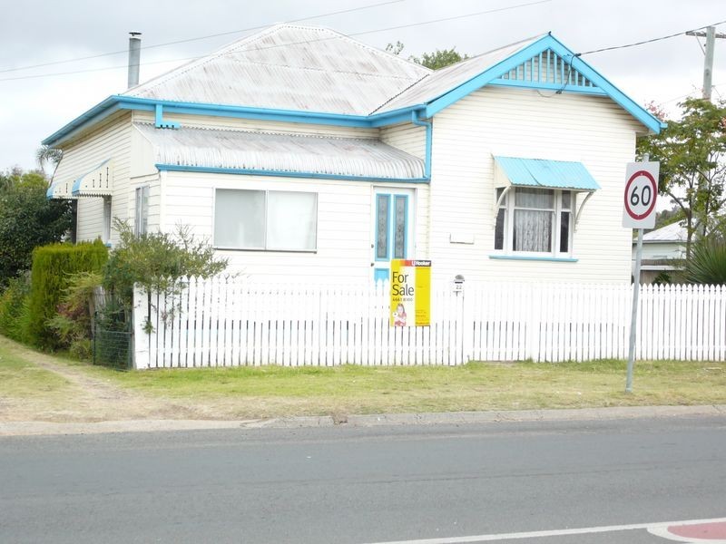 22 Pratten Street, Warwick QLD 4370