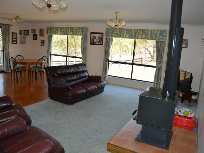 3698 Border Road, Killarney QLD 4373