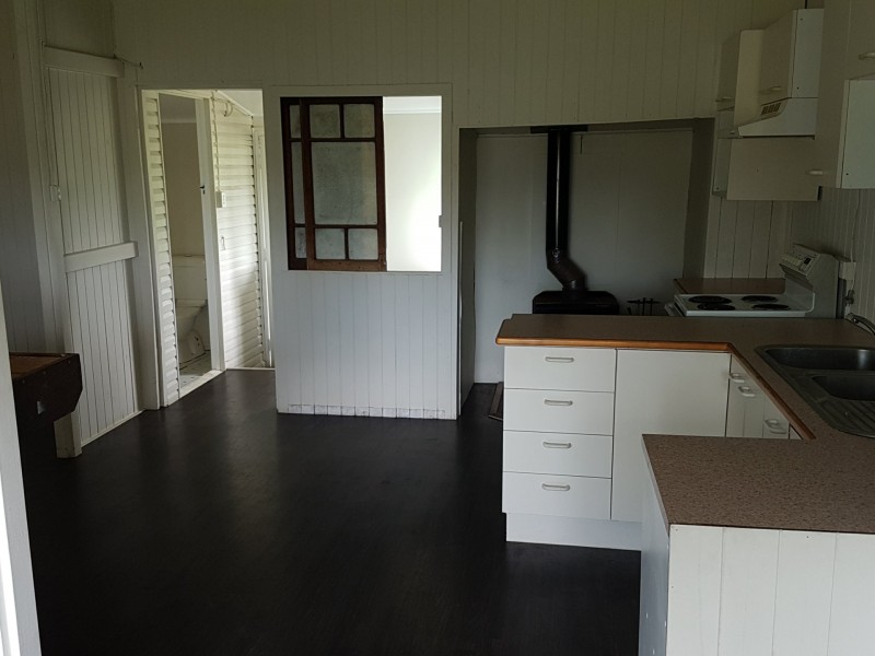 4205 Leyburn Cunningham Road, Wheatvale QLD 4370