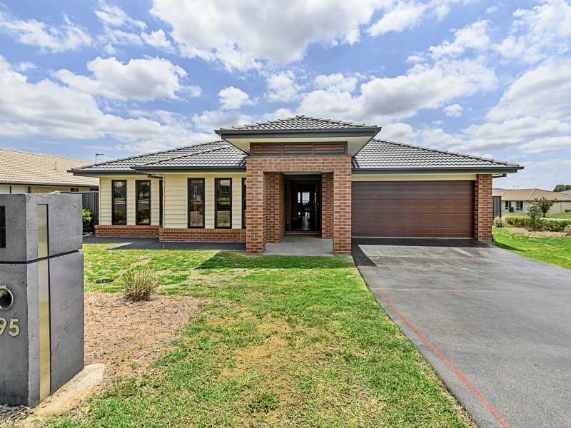 195 Ogilvie Road, Warwick QLD 4370