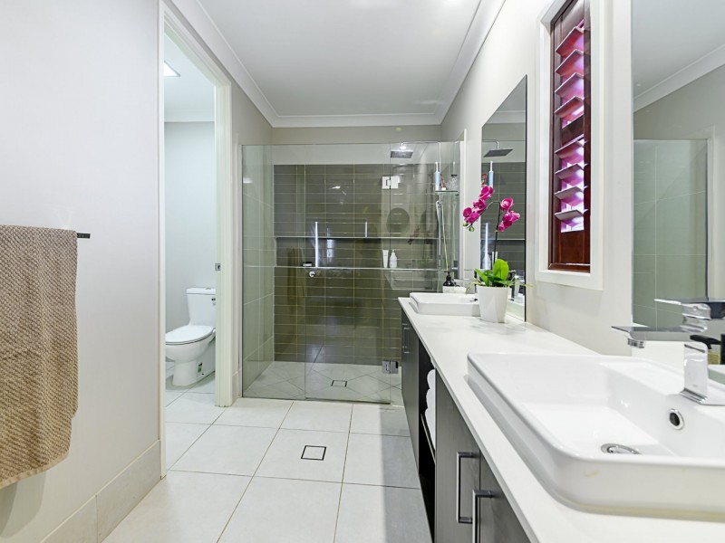 195 Ogilvie Road, Warwick QLD 4370