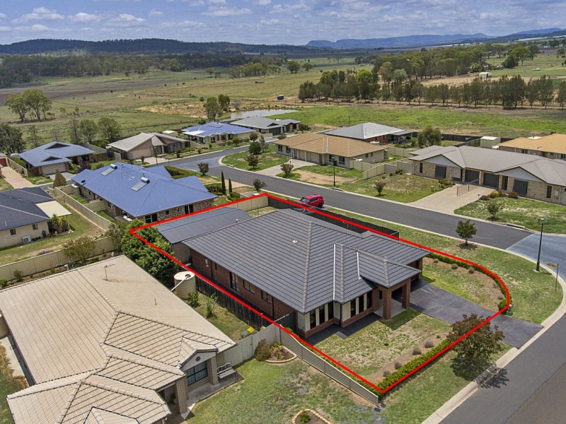 195 Ogilvie Road, Warwick QLD 4370