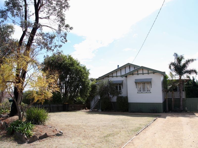 15 Willi Street, Warwick QLD 4370