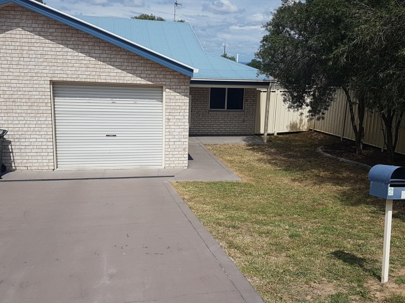 2/6 Peregrine Court, Warwick QLD 4370