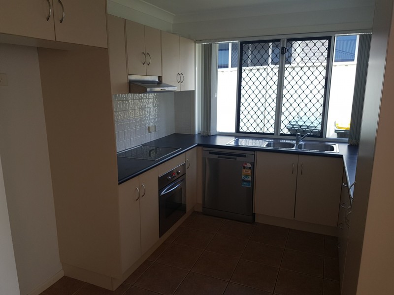 2/6 Peregrine Court, Warwick QLD 4370