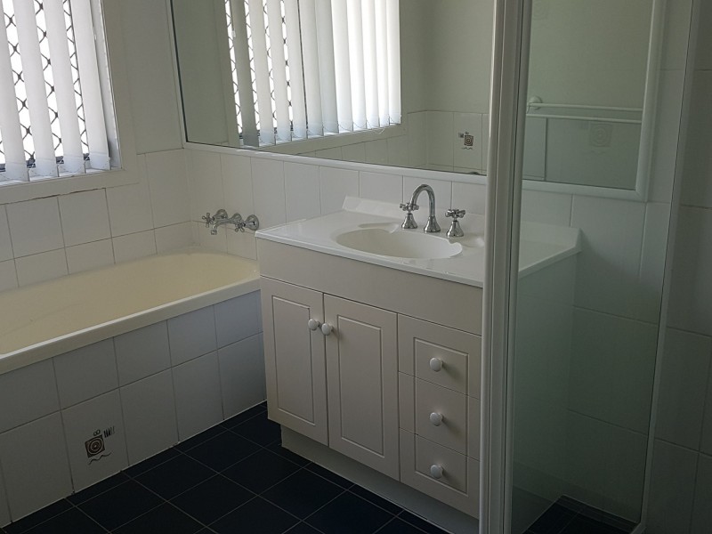 2/6 Peregrine Court, Warwick QLD 4370