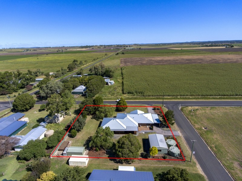 2 South Street, Allora QLD 4362