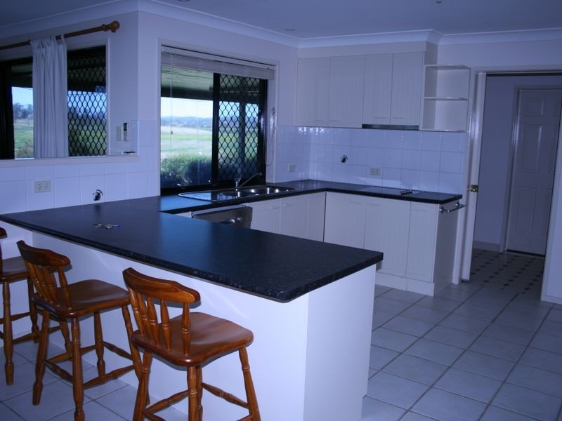 8-10 Henry Evans Drive, Warwick QLD 4370