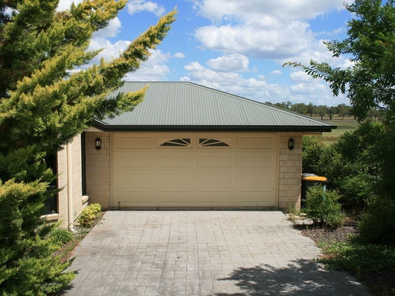 8-10 Henry Evans Drive, Warwick QLD 4370