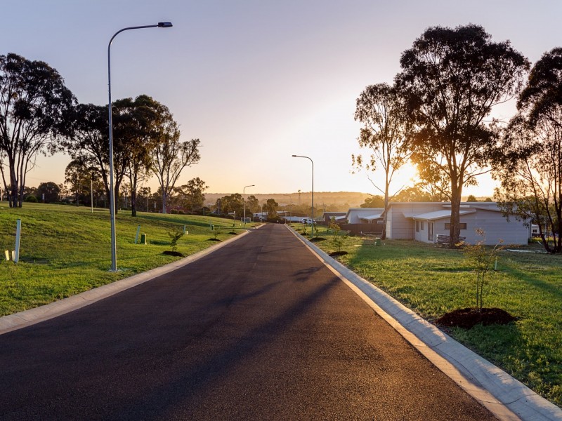 1 Pera Crescent, Warwick QLD 4370