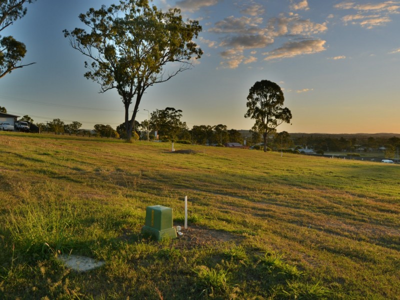 13 Pera Crescent, Warwick QLD 4370