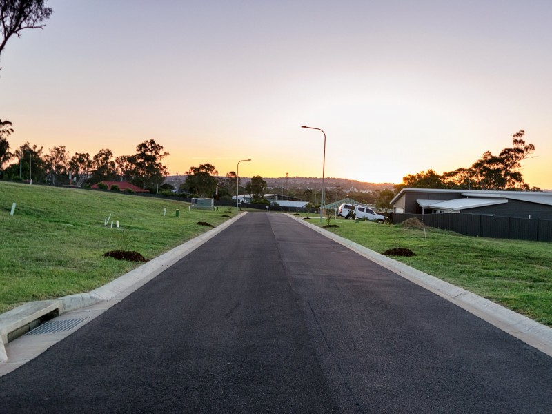 13 Pera Crescent, Warwick QLD 4370