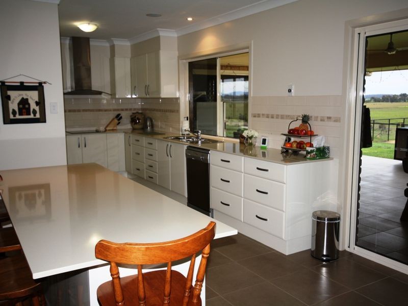 16 Condavale Drive, Warwick QLD 4370