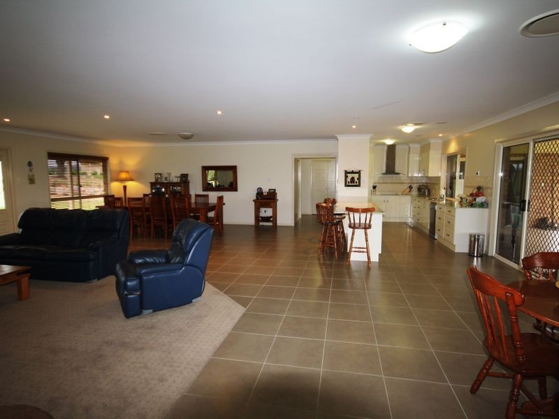 16 Condavale Drive, Warwick QLD 4370