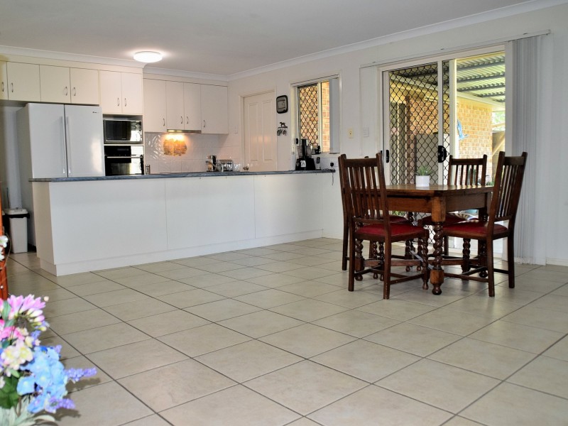 8 Johnson Street, Rosenthal Heights QLD 4370